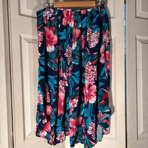 Avenue Blue and Pink Tropical Capri Pants Size 18